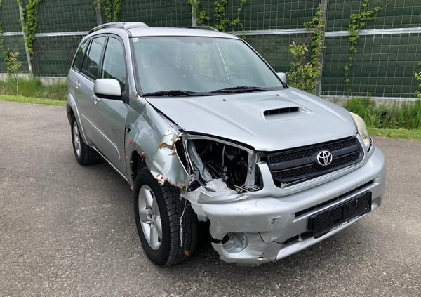 Toyota RAV4 cena 10900 przebieg: 211000, rok produkcji 2003 z Zelów małe 191